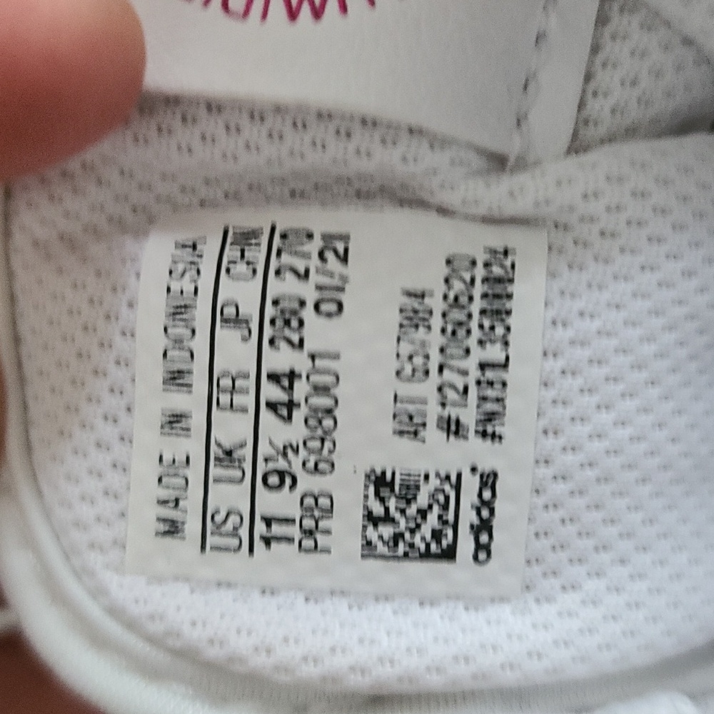 SHOES - Picture 6 of 8